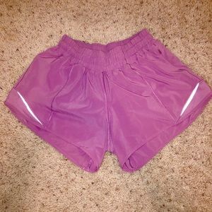 Lululemon Hotty Hot Short ll *long 4*